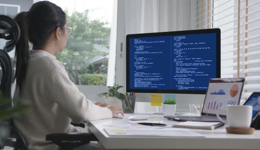 智慧零售新基建：海口软件开发公司如何构建全渠道商业操作系统？